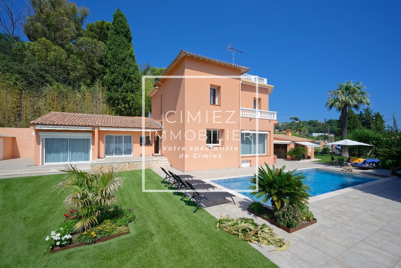 Maison 5 pièces 220 m² · à Nice · 220 m² · 2 100 000 €